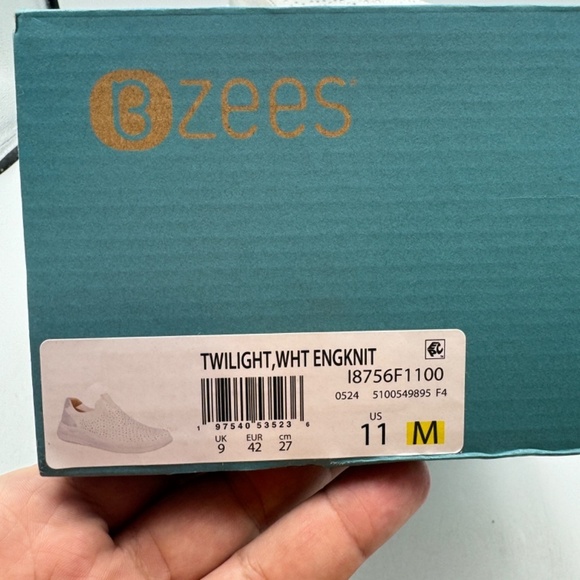 NEW Bzees Twilight Slip On US Women's 11 - Picture 2 of 9